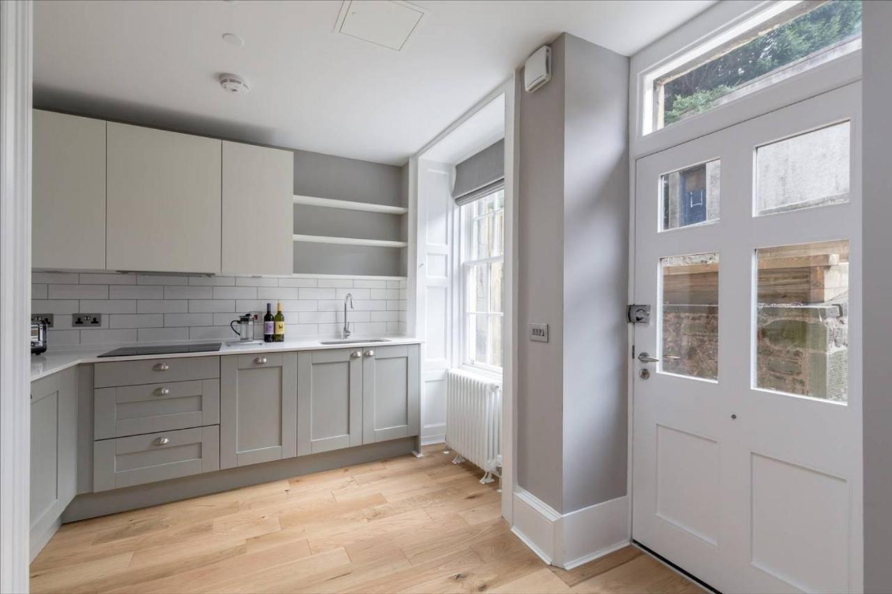 Joivy Luxurious 2Br Home Near Haymarket Station Edinburgh Ngoại thất bức ảnh