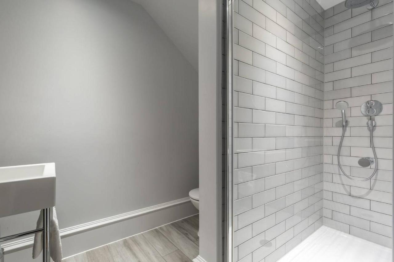 Joivy Luxurious 2Br Home Near Haymarket Station Edinburgh Ngoại thất bức ảnh
